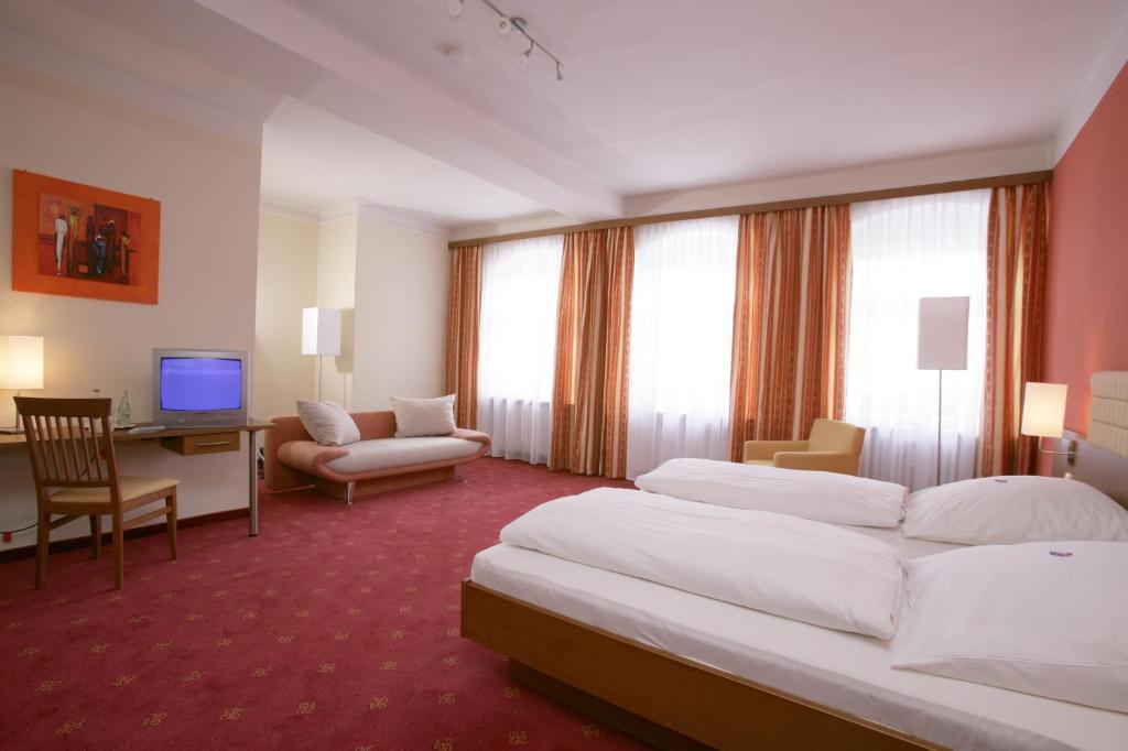 Altstadt-Hotel Zieglerbraeu ダッハウ 部屋 写真