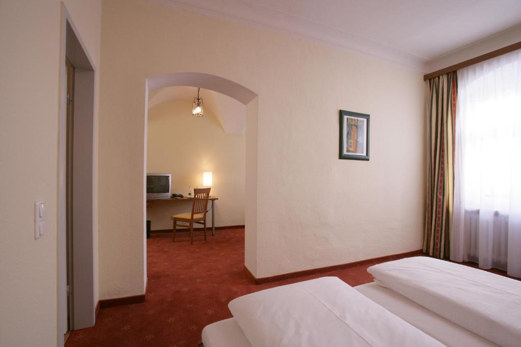 Altstadt-Hotel Zieglerbraeu ダッハウ 部屋 写真
